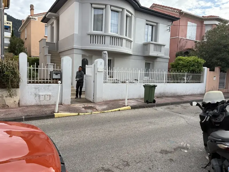 Avant pose : ancien grillage métallique