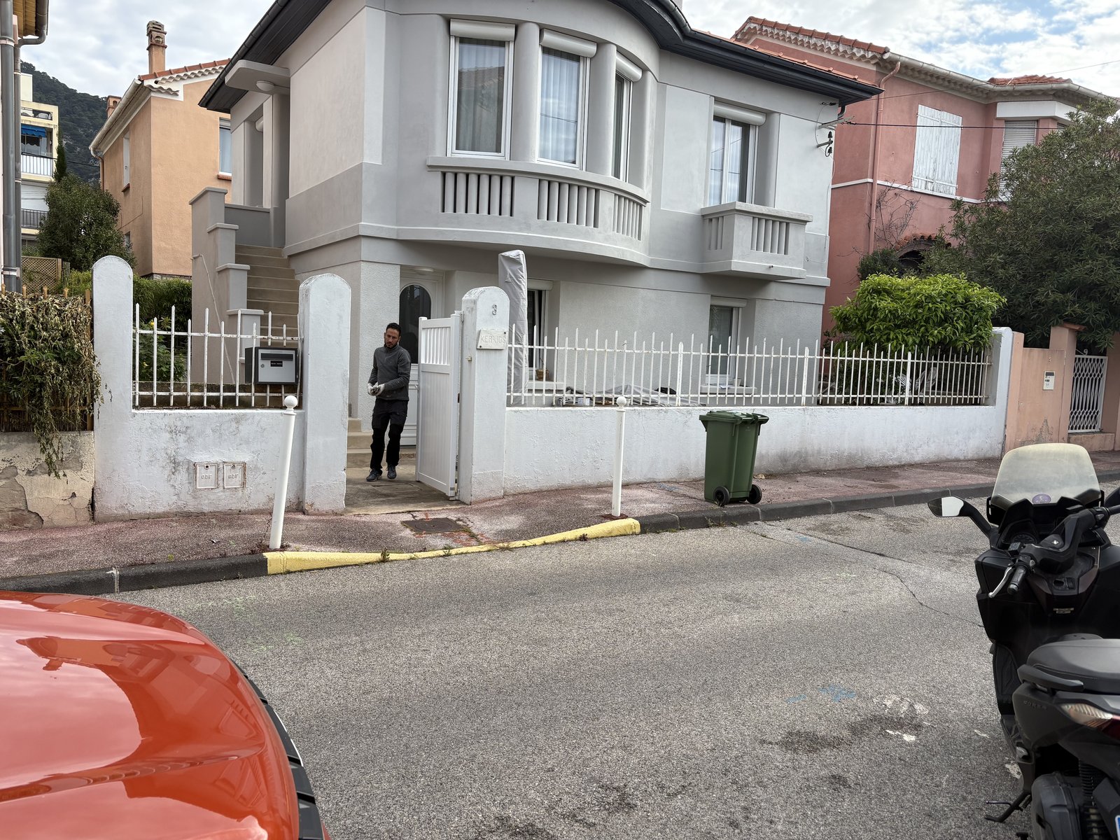 Avant pose : ancien grillage métallique